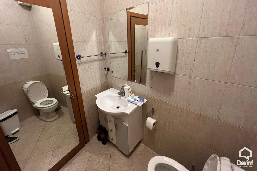 Tirane Qera Zyre  Zyre prane Stadiumit Air Albania zyre klinike spitalore studio ligjore