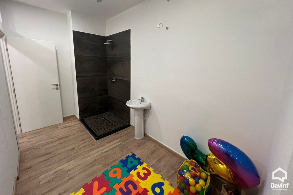 Tirane Qera Zyre  Zyre prane Stadiumit Air Albania zyre klinike spitalore studio ligjore