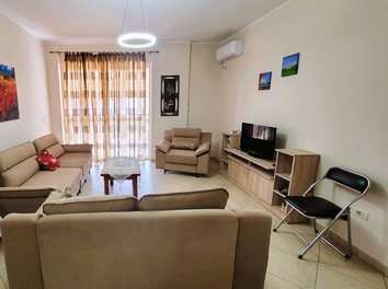 Apartament Qera Apartament ne Rr. Kavajes, prane me qendren e Tiranes