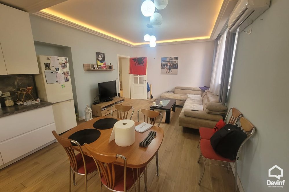 Tirane Qera Apartament 1+1 Apartament prane Qendres Globe ne Rr. Kavajes apartament kat vile