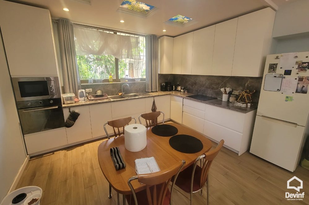 Tirane Qera Apartament 1+1 Apartament prane Qendres Globe ne Rr. Kavajes apartament kat vile