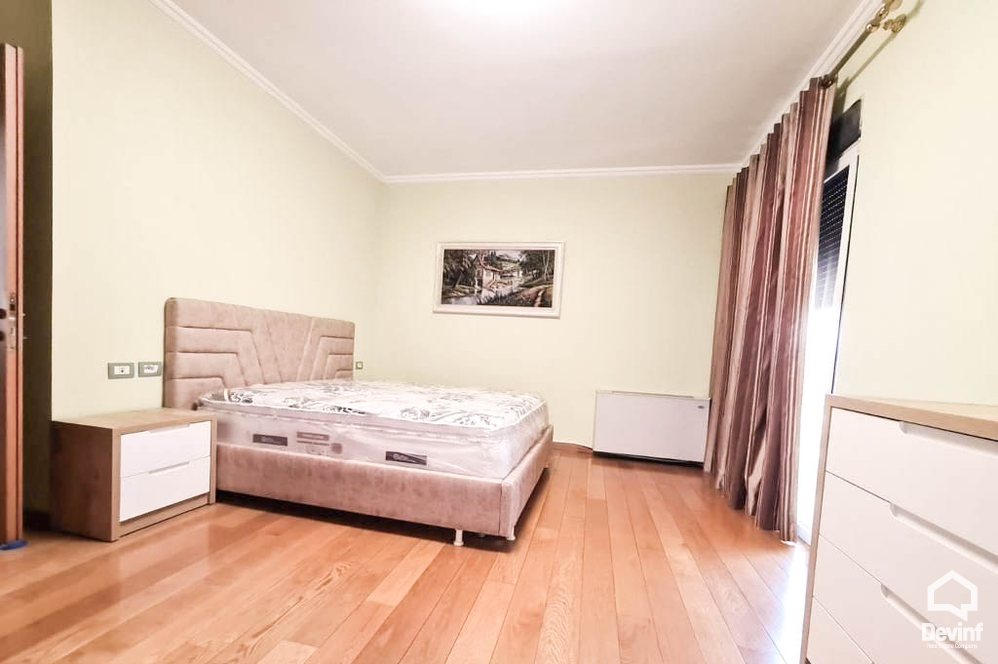 Tirane Shitje Apartament 2+1+A Rruga Emin Duraku, prane Stadiumit Dinamo apartament