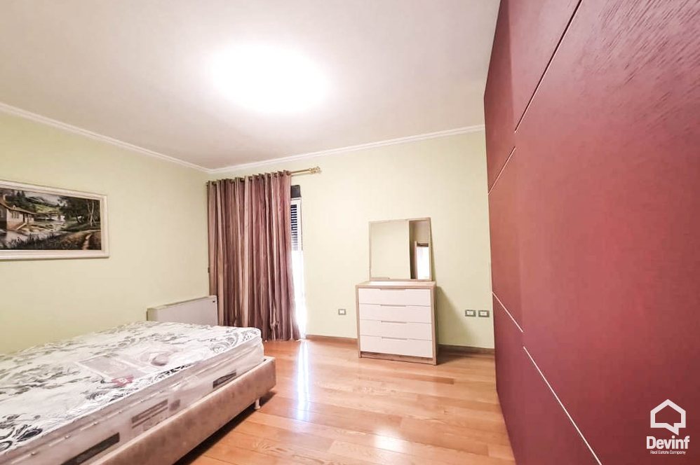 Tirane Shitje Apartament 2+1+A Rruga Emin Duraku, prane Stadiumit Dinamo apartament