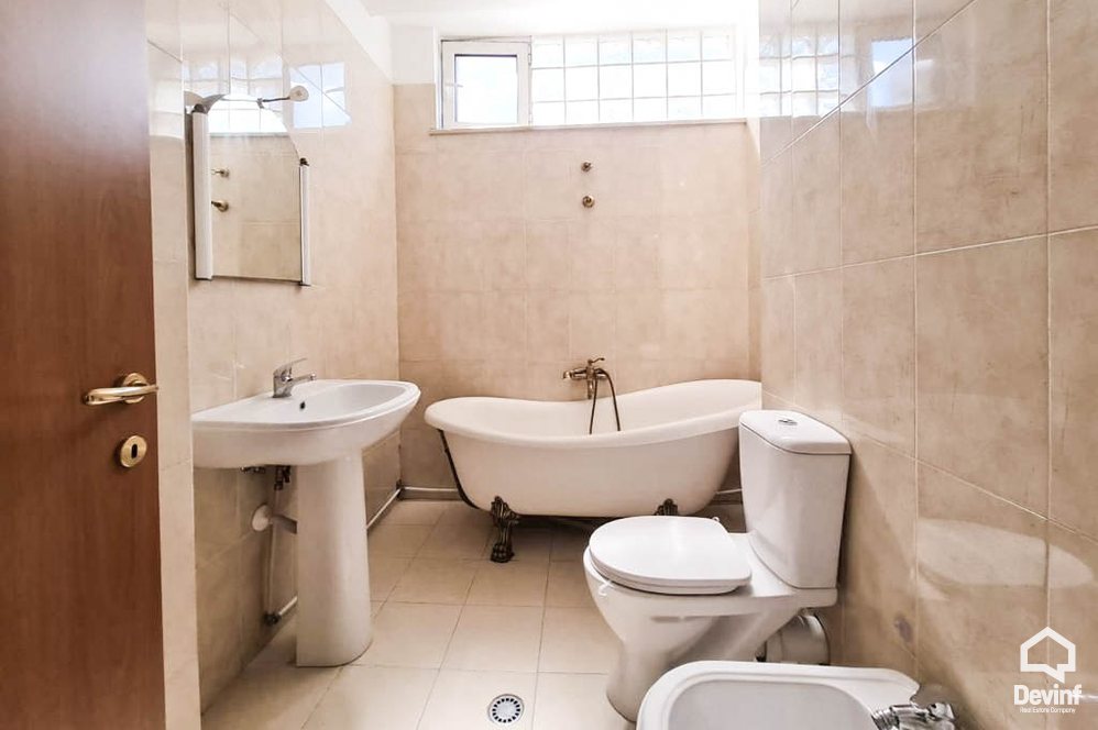 Tirane Shitje Apartament 2+1+A Rruga Emin Duraku, prane Stadiumit Dinamo apartament