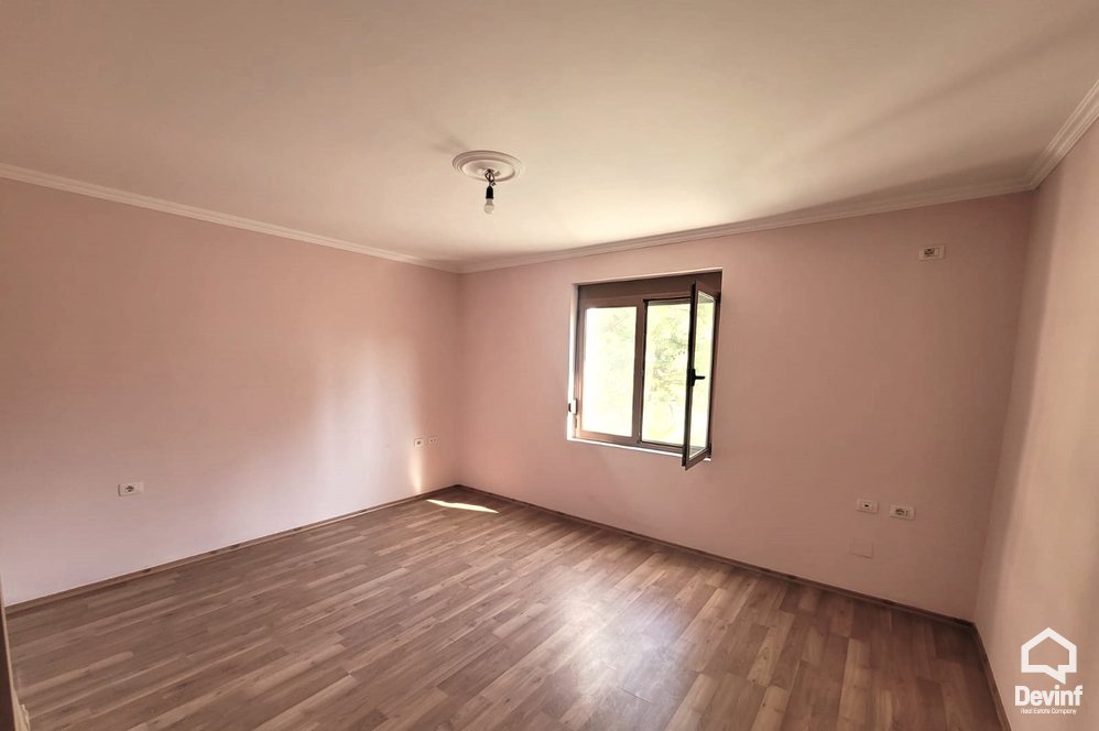 Tirane For Rent Apartment 3+1 Apartment located close to the Ministry of Justice Apartment Office shkolle kursesh