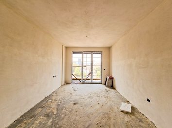 Apartament Shitje Rruga Inajete Dumi, prane shkolles Osman Myderizi