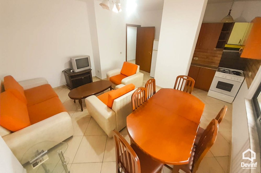 Tirane Shitje Apartament 1+1+A Rruga Him Kolli, prane kryqezimit me rrugen Myslym Shyri apartament