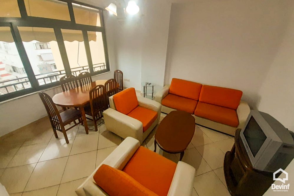 Tirane Shitje Apartament 1+1+A Rruga Him Kolli, prane kryqezimit me rrugen Myslym Shyri apartament