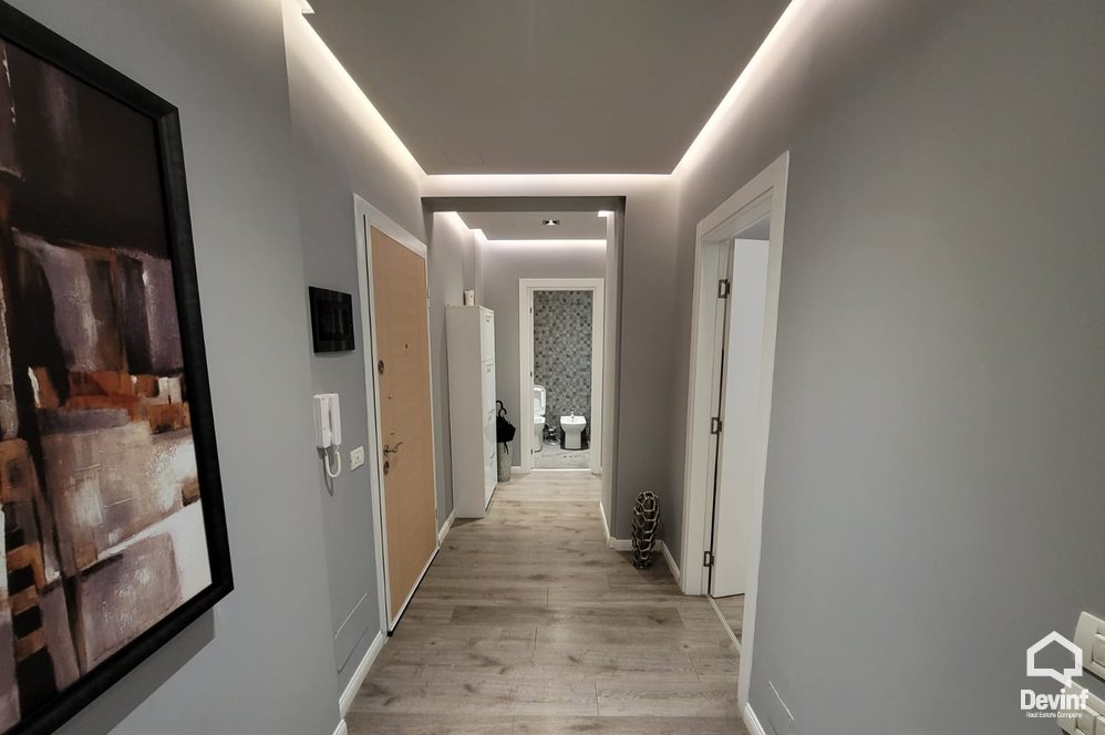Tirane Qera Apartament 2+1 Apartamenti ndodhet tek Rr. Komuna e Parisit apartament