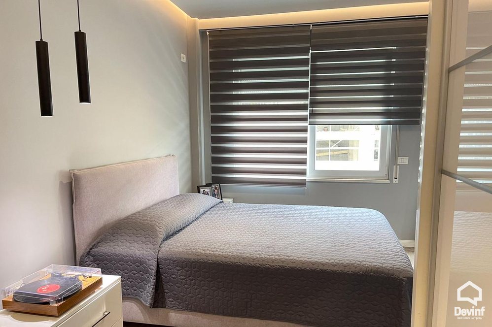 Tirane Qera Apartament 2+1 Apartamenti ndodhet tek Rr. Komuna e Parisit apartament