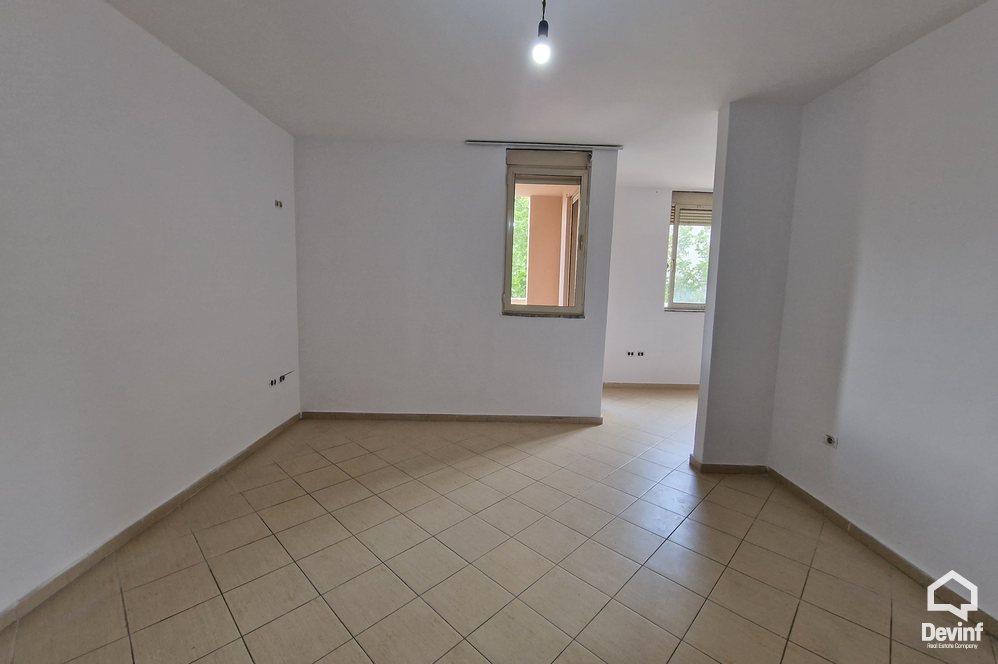 Tirane Shitje Apartament 1+1 Rruga Don Bosko apartament zyre Booking/AirBnB