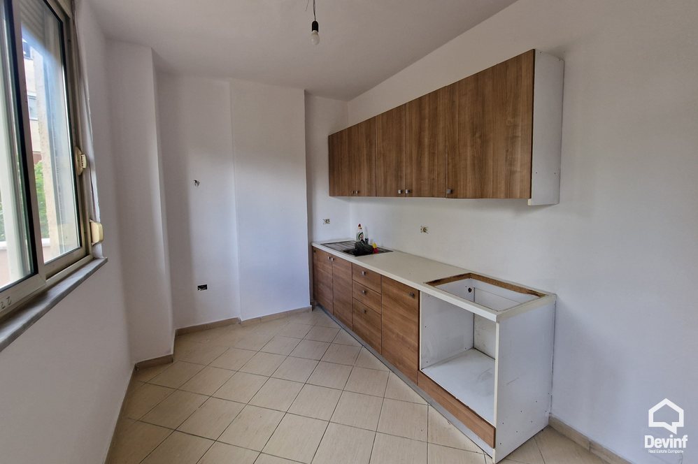 Tirane Shitje Apartament 1+1 Rruga Don Bosko apartament zyre Booking/AirBnB