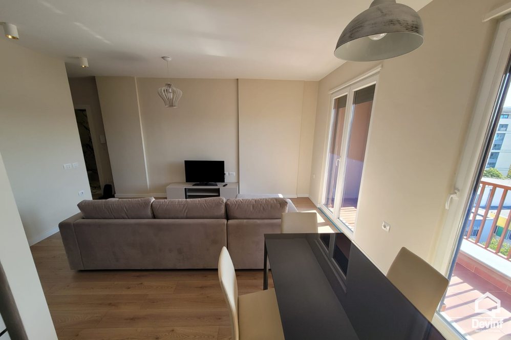 Tirane Qera Apartament 1+1+A Apartament tek Pazari i Ri apartament