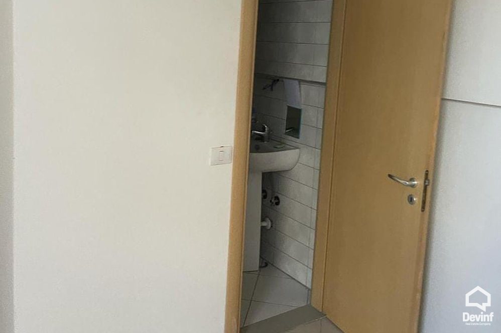 Tirane Shitje Dyqan  Rruga Peti prane Liqenit te Thate dyqan apartament zyre