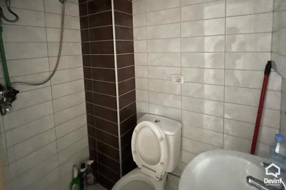 Tirane Shitje Dyqan  Rruga Peti prane Liqenit te Thate dyqan apartament zyre