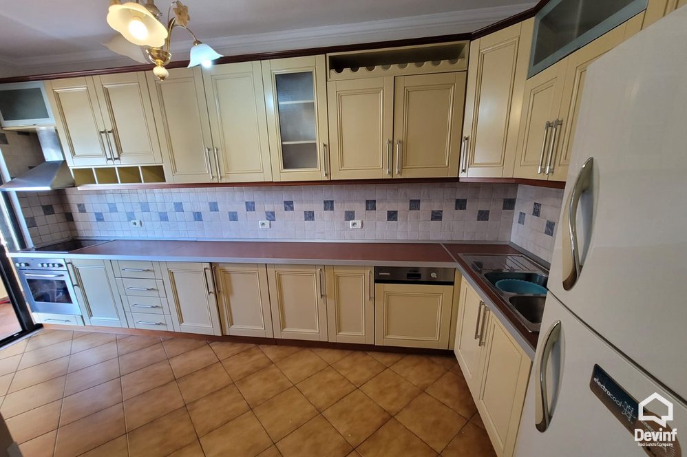 Tirane Qera Apartament 2+1 Apartament ne Rr. Myslym Shyri apartament