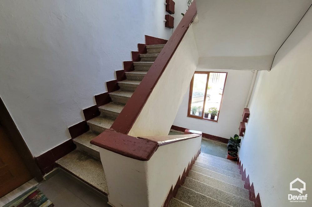 Tirane Qera Apartament 3+1 Zyre tek Medreseja ne Rr. Dibres apartament zyre