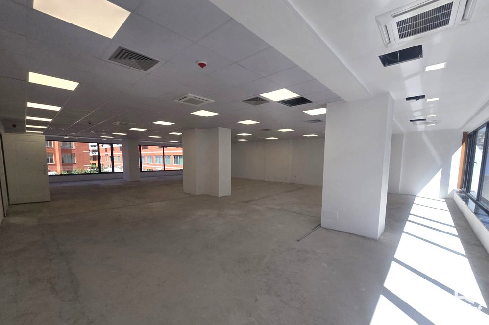 Tirane For Rent Office   Office zyre avokati studio ligjore shkolle kursesh Korporata & Organizata
