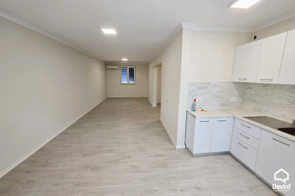 Tirane For Rent Office 1+1 Office located on Muhamet Gjollesha Street Office klinike