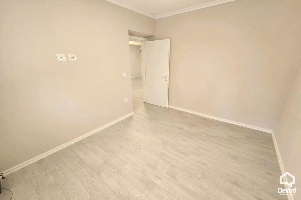 Tirane For Rent Office 1+1 Office located on Muhamet Gjollesha Street Office klinike