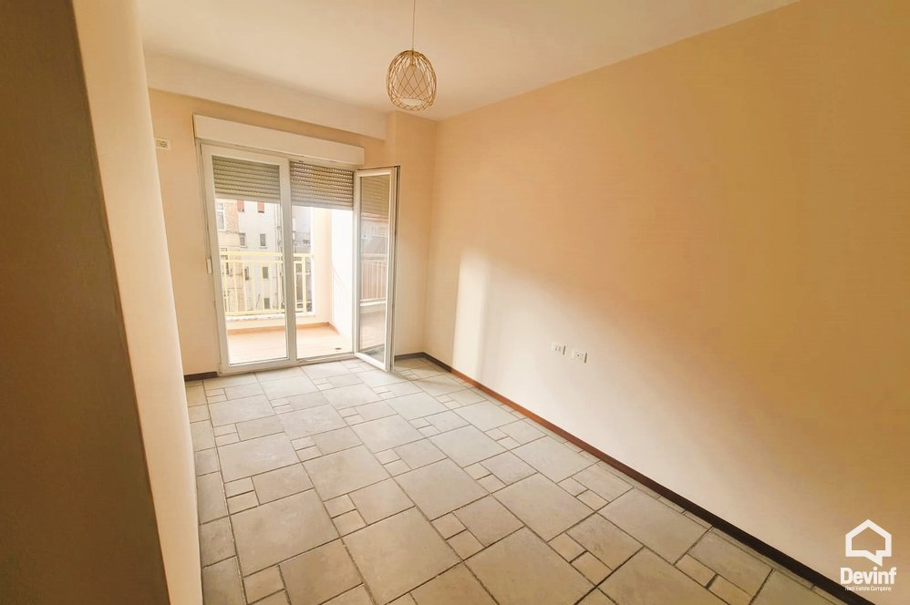 Tirane Qera Apartament 2+1  zyre