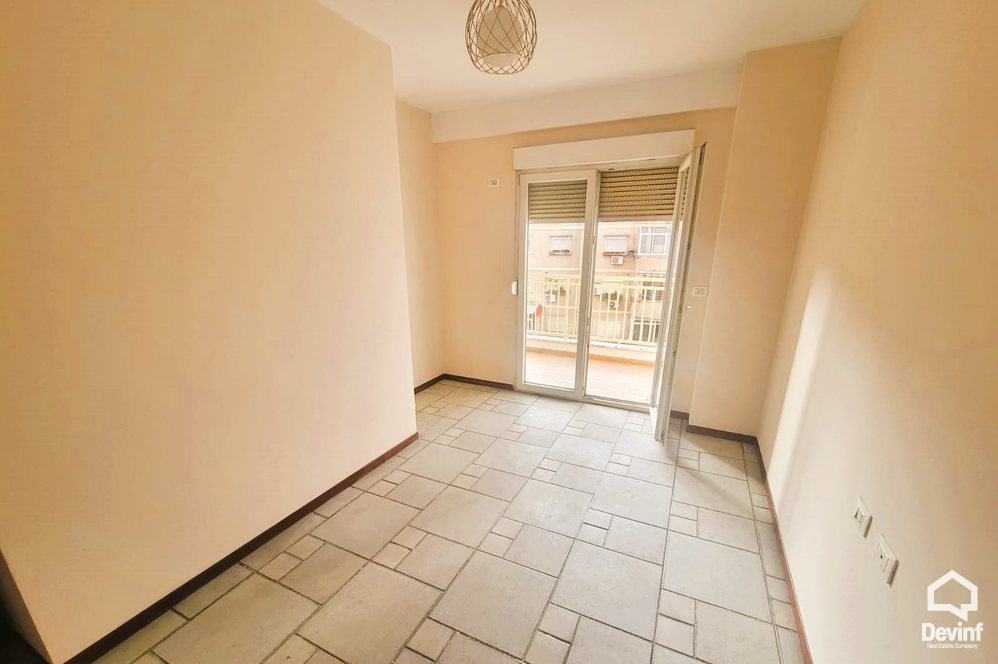 Tirane Qera Apartament 2+1  zyre