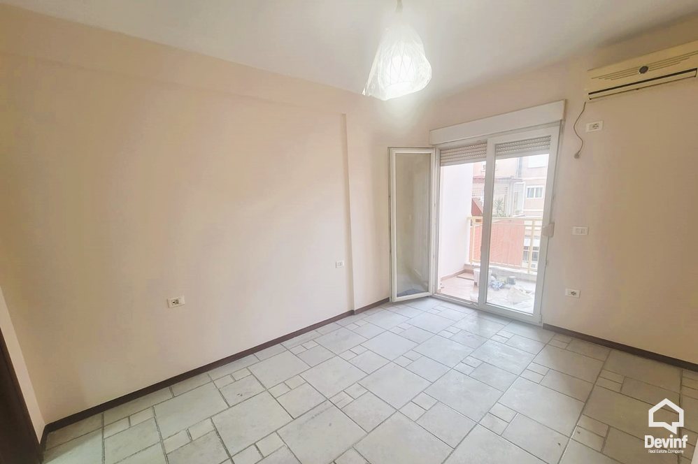 Tirane Qera Apartament 2+1  zyre