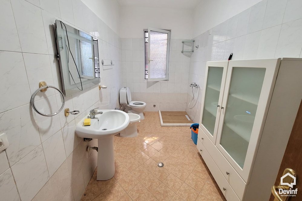 Tirane Qera Vile Me shume se 4 dhoma Vile e kendshme ne zonen e vilave, Selite  vile Residence
