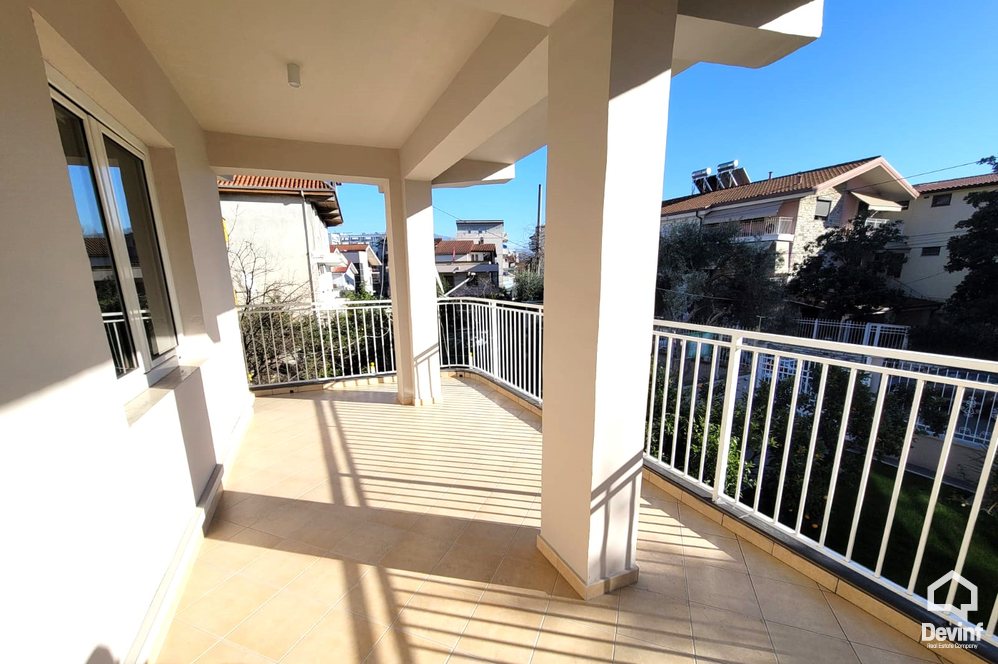 Tirane Qera Vile Me shume se 4 dhoma Vile e kendshme ne zonen e vilave, Selite  vile Residence