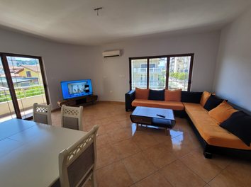 Apartament Qera Apartament ne vile qe ndodhet tek ish Parku i Autobuseve