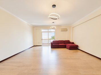 Apartament Shitje Rruga Isuf Elezi, prane Ures se Nisherakut