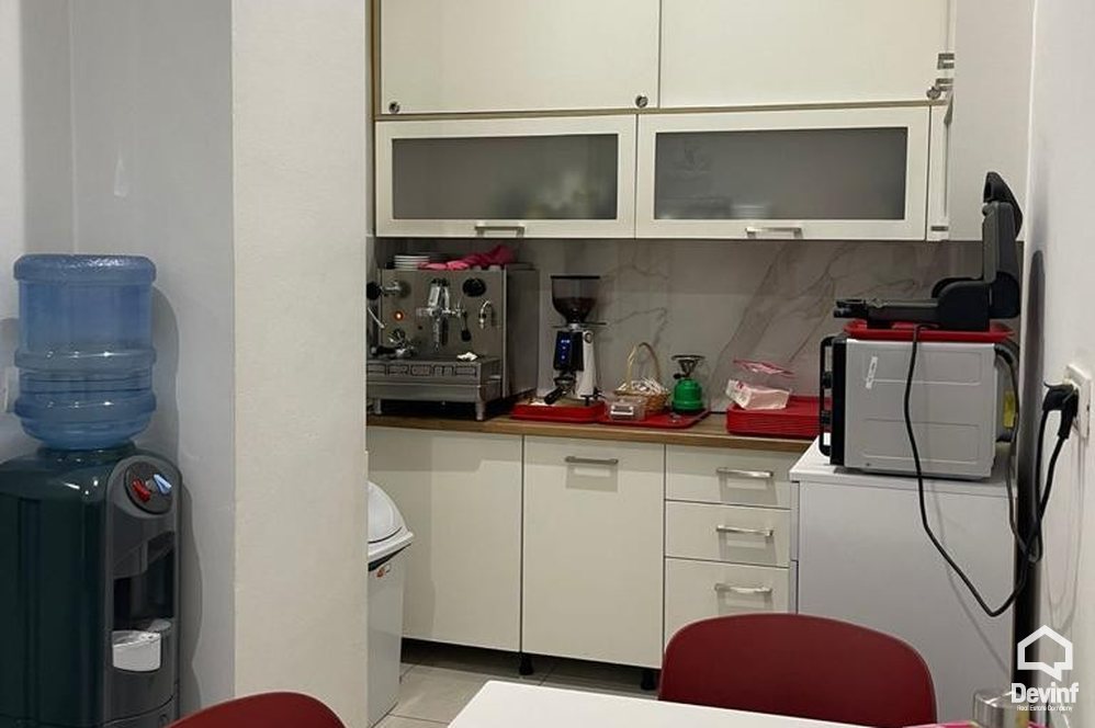 Tirane For Rent Office  Office 222.5 m2 in the Blloku area Office qender estetike klinike spitalore spa klinike dentare call center