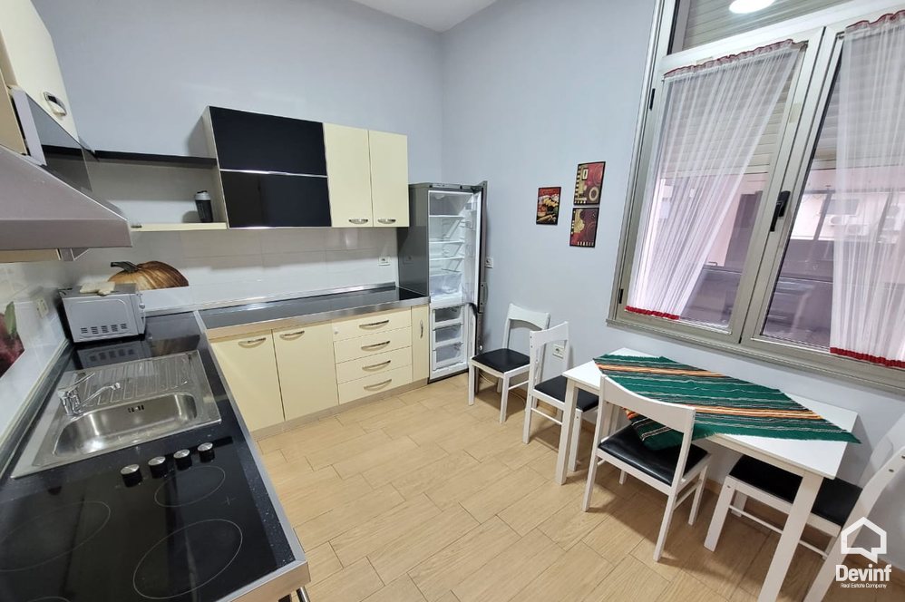 Tirane Qera Apartament 3+1 Apartament ne Rrugen Sami Frasheri apartament kompleks rezidencial