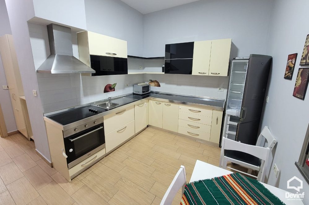 Tirane Qera Apartament 3+1 Apartament ne Rrugen Sami Frasheri apartament kompleks rezidencial