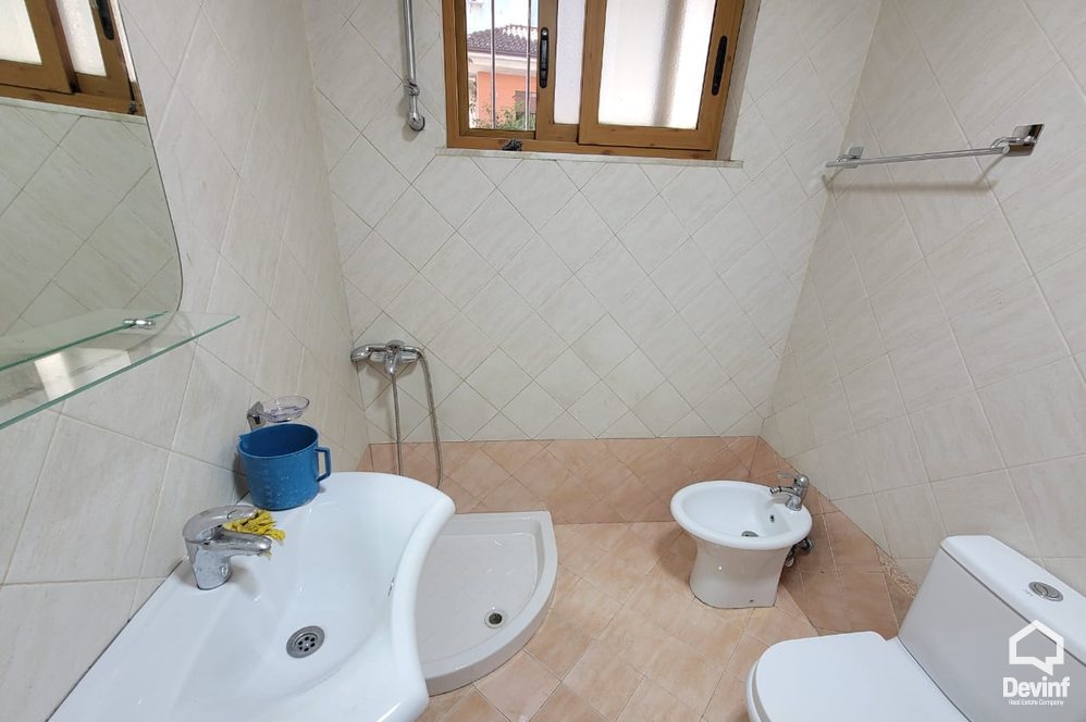Tirane Qera Apartament 1+1 Zyre ne zonen e Stadiumit Selman Stermasi apartament zyre Klinike Fizioterapie apartament zyre spa Klinike Fizioterapie