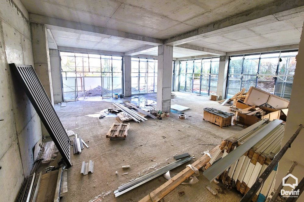 Tirane For Rent Shop  A shop/office at the Aviation Field, near the Justice Building Office Shop klinike dentare show room