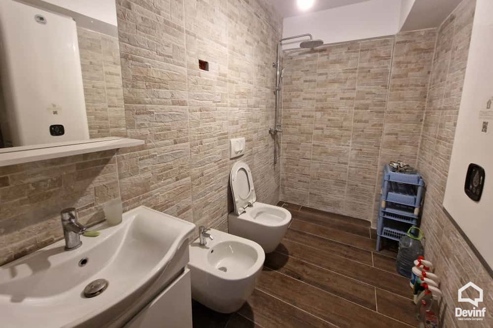Tirane For Sale Apartment 2+1 Qemal Stafa street Apartment Booking/AirBnB apartament me oborr klinike