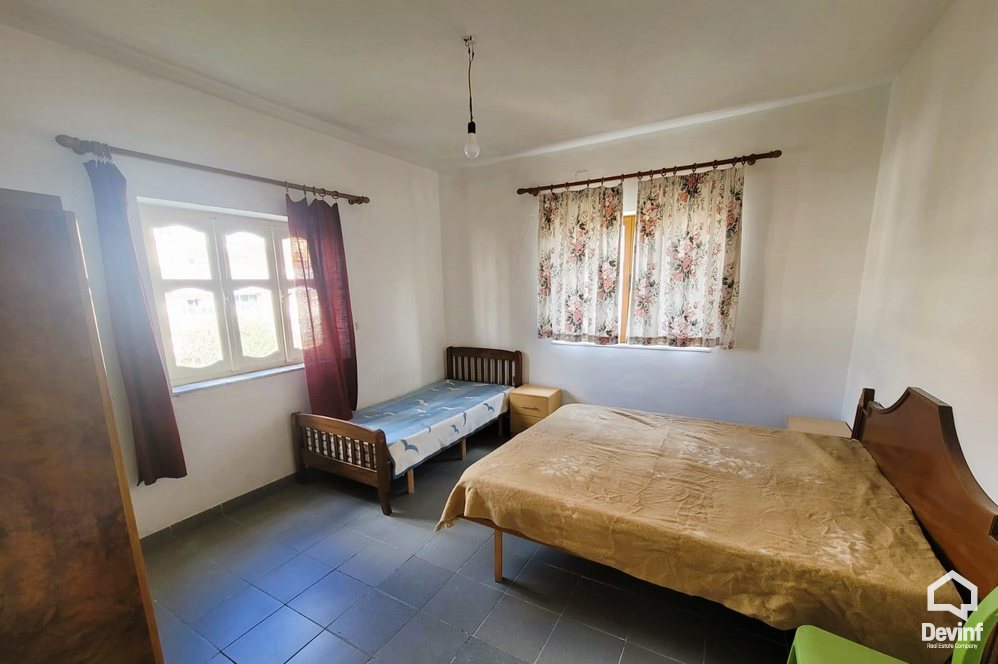 Tirane For Rent Apartment 3+1 Apartment in a villa located in the Student City area Villa Floor