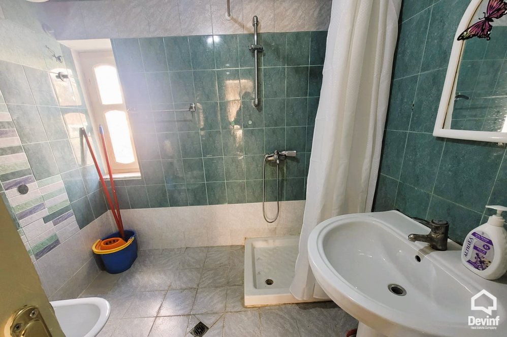 Tirane For Rent Apartment 3+1 Apartment in a villa located in the Student City area Villa Floor