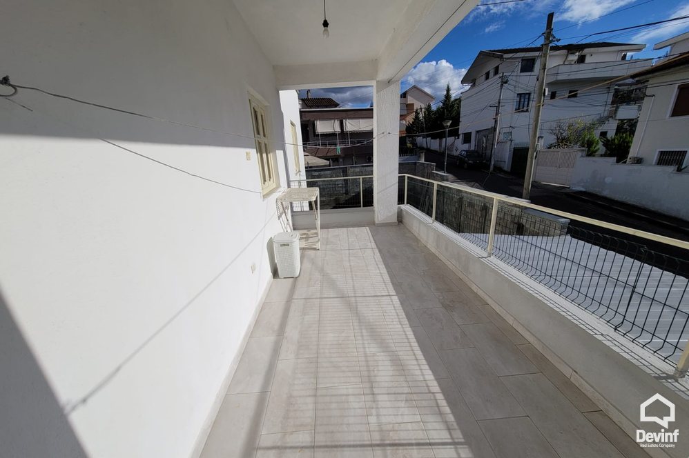 Tirane For Rent Apartment 3+1 Apartment in a villa located in the Student City area Villa Floor