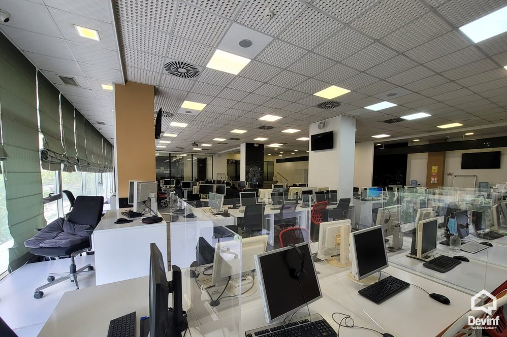 Tirane Qera Zyre  Zyra prane ish stacionit te trenit, Tirane zyre call center