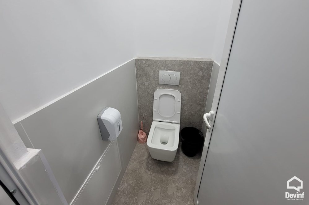 Tirane Qera Zyre  Zyra prane ish stacionit te trenit, Tirane zyre call center