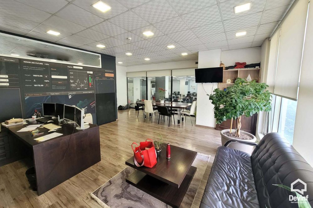 Tirane Qera Zyre  Zyra prane ish stacionit te trenit, Tirane zyre call center