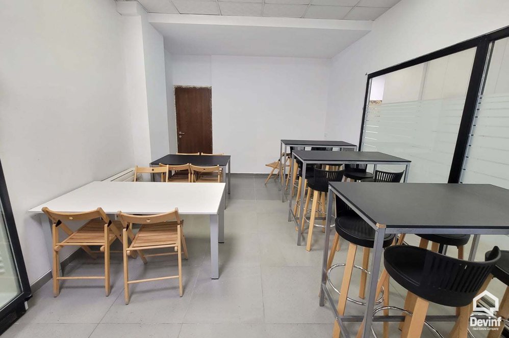 Tirane Qera Zyre  Zyra prane ish stacionit te trenit, Tirane zyre call center