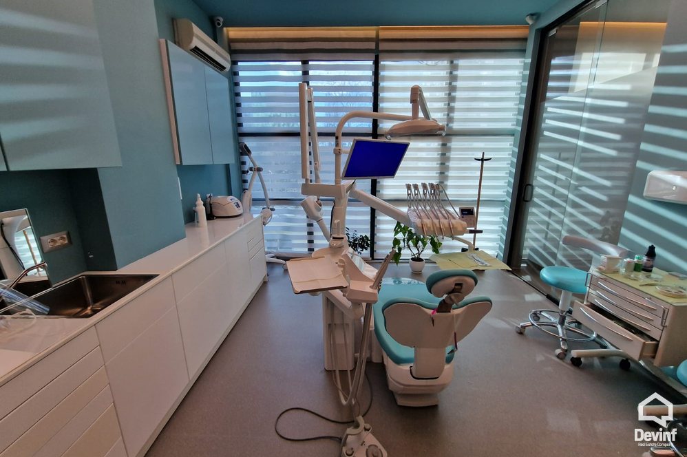 Tirane For Sale Klinike  Zogu I Boulevard, near the center Office qender estetike qender masazhi spa klinike dentare studio ligjore Noter