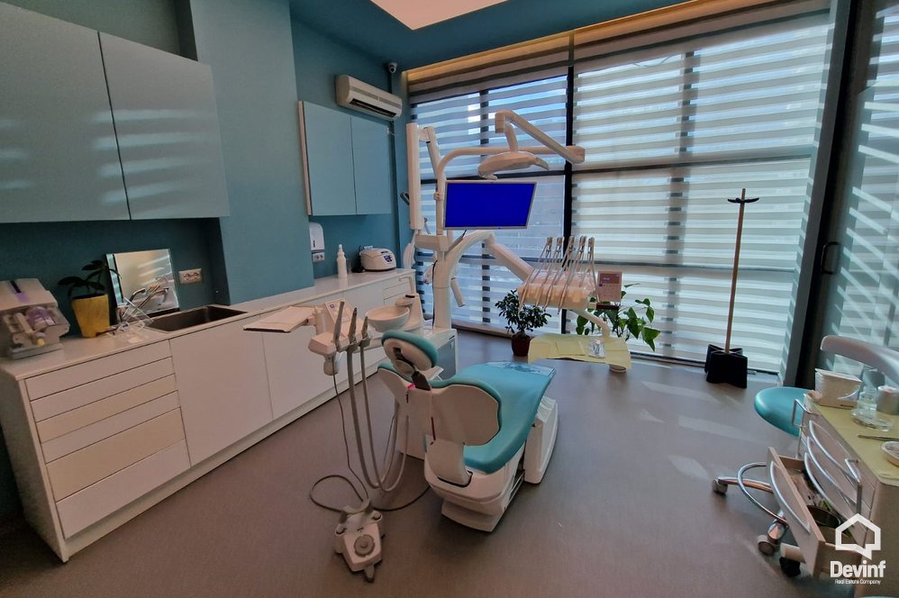 Tirane For Sale Klinike  Zogu I Boulevard, near the center Office qender estetike qender masazhi spa klinike dentare studio ligjore Noter