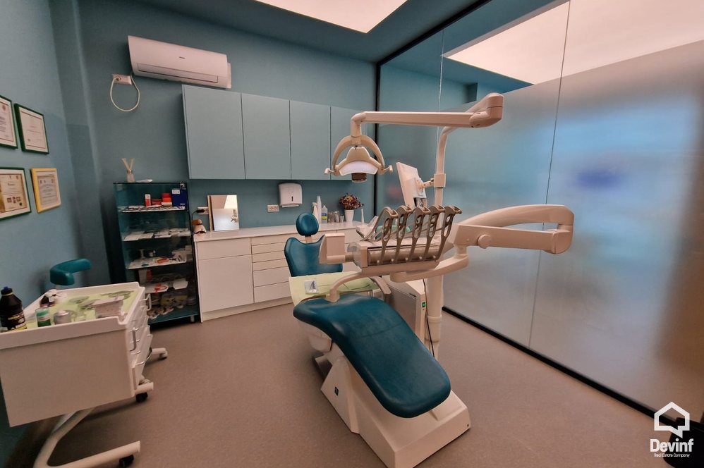 Tirane Shitje Zyre  Bulevardi Zogu I, prane qendres zyre qender estetike qender masazhi spa klinike dentare studio ligjore Noter