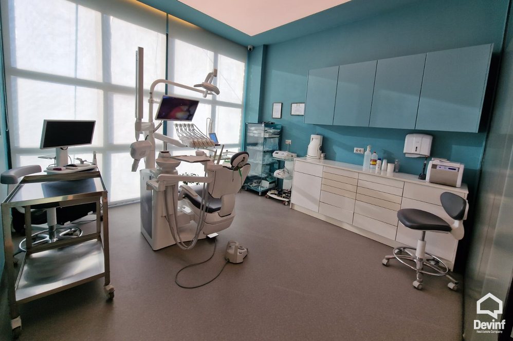 Tirane Shitje Zyre  Bulevardi Zogu I, prane qendres zyre qender estetike qender masazhi spa klinike dentare studio ligjore Noter