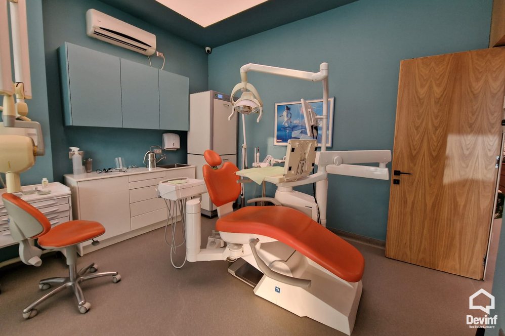 Tirane Shitje Zyre  Bulevardi Zogu I, prane qendres zyre qender estetike qender masazhi spa klinike dentare studio ligjore Noter
