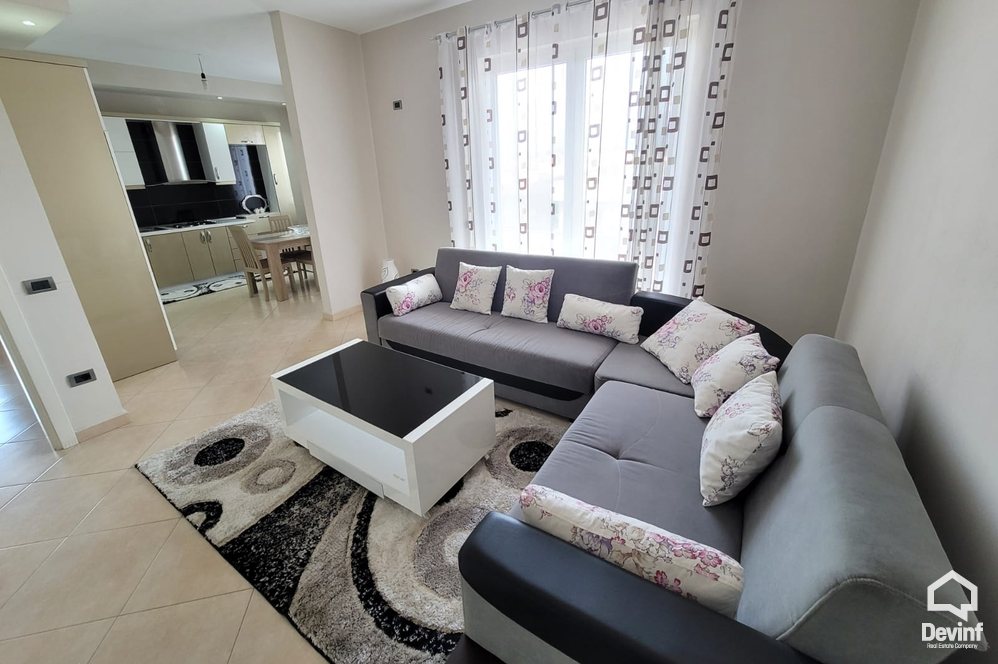 Tirane Qera Vile 2+1 Apartament ne vile qe ndodhet ne Sauk apartament kat vile